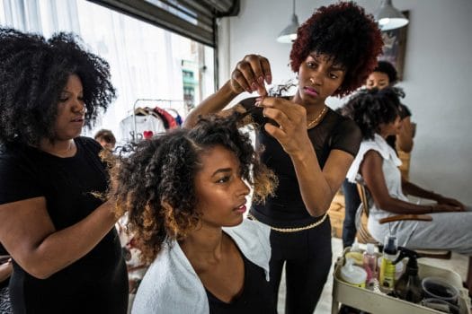 hair stylist 525x350 1